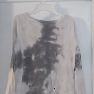 Marble long sleeve crew neck